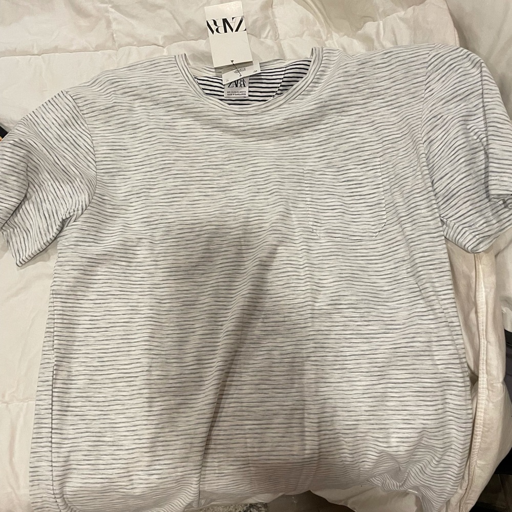 Zara tee new with tags
